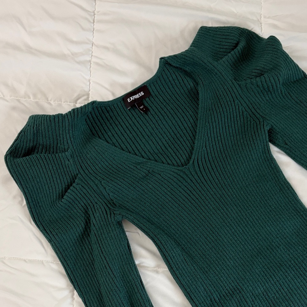 🦋Express Deep Green Ribbed Sweater - Picture 2 of 2